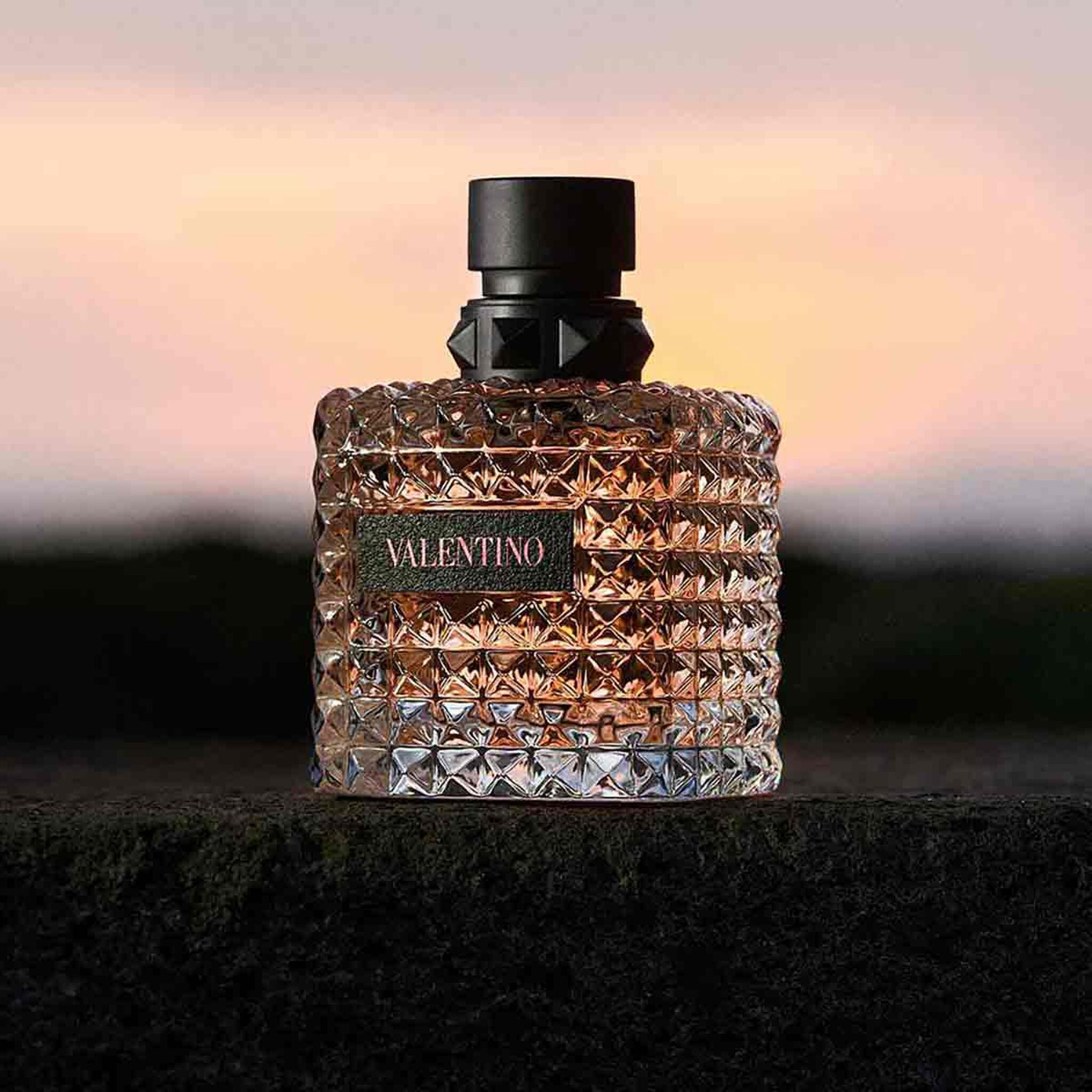 Valentino Born In Roma Donna Coral Fantasy Eau de Parfum by Valentino at Tivor Egypt - product image 4